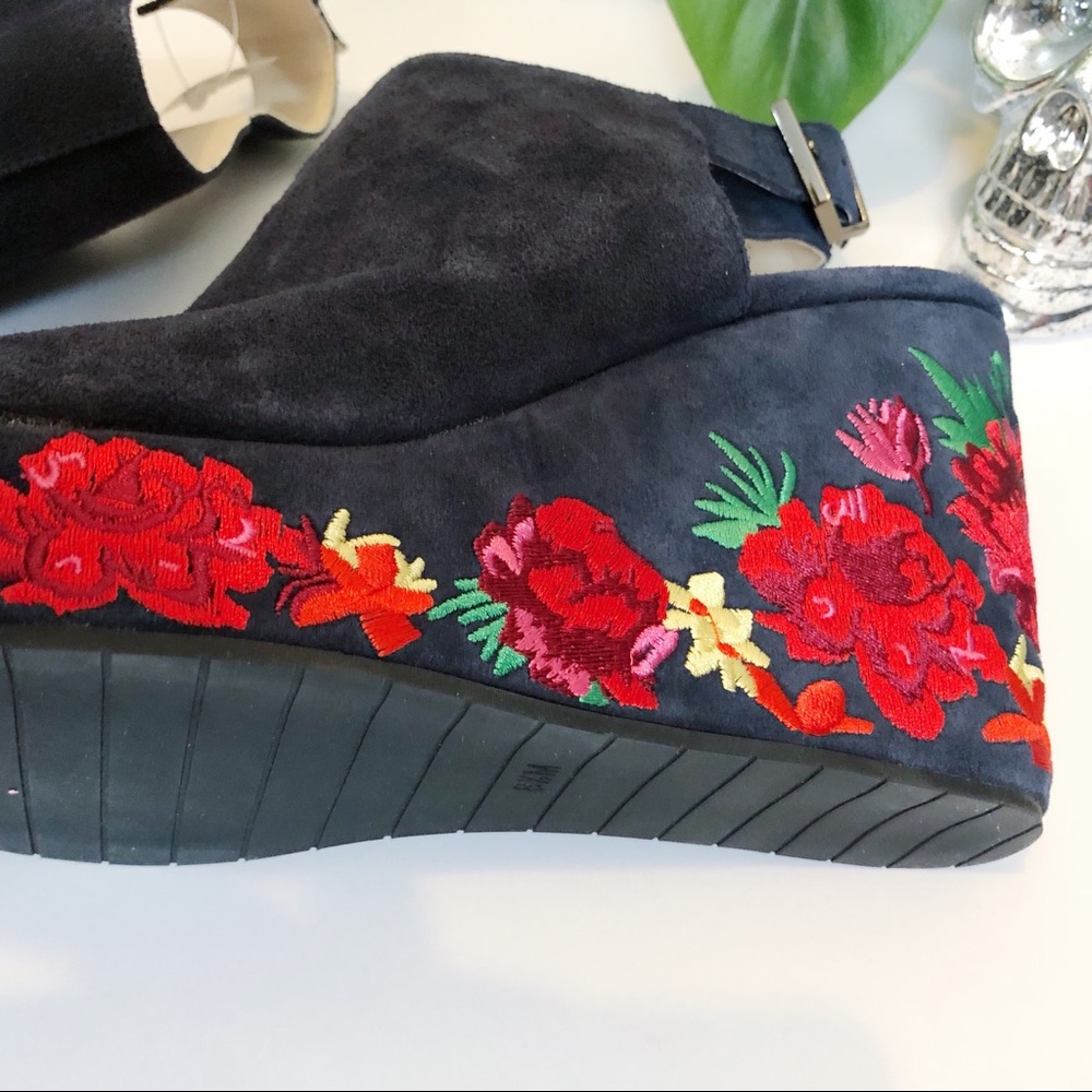 NWT Kenneth Cole Olani Embroidered Wedge Sandal - Picture 3 of 7